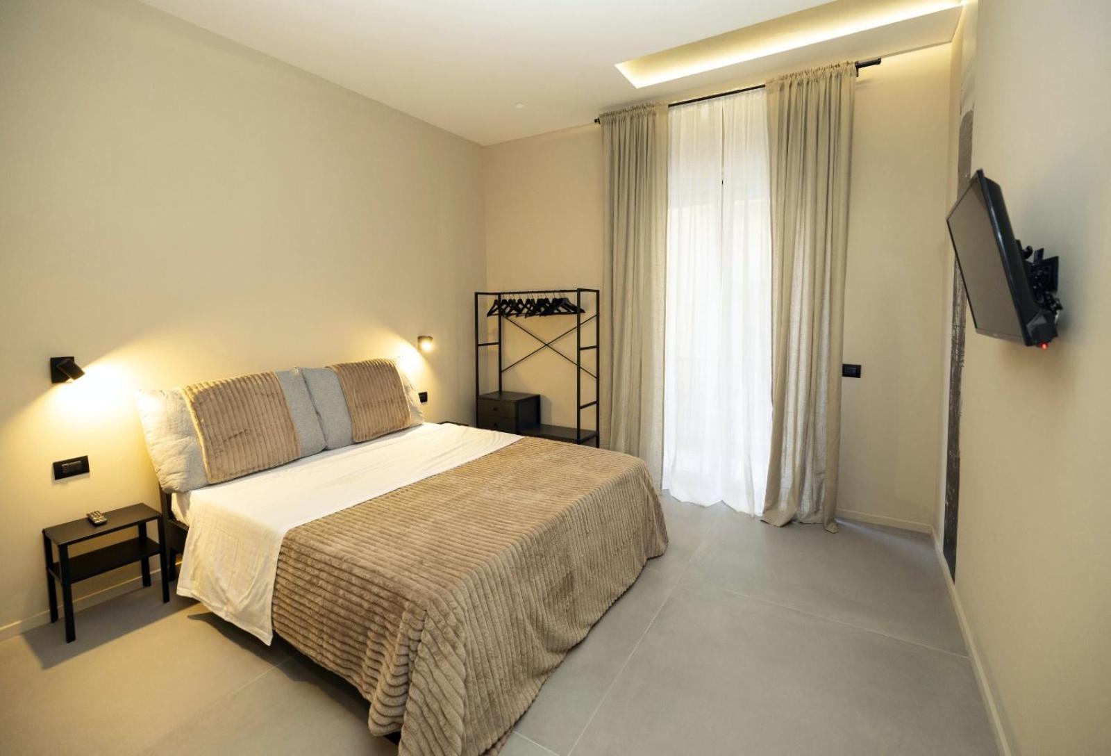 Alma House Apartment Наполи Екстериор снимка