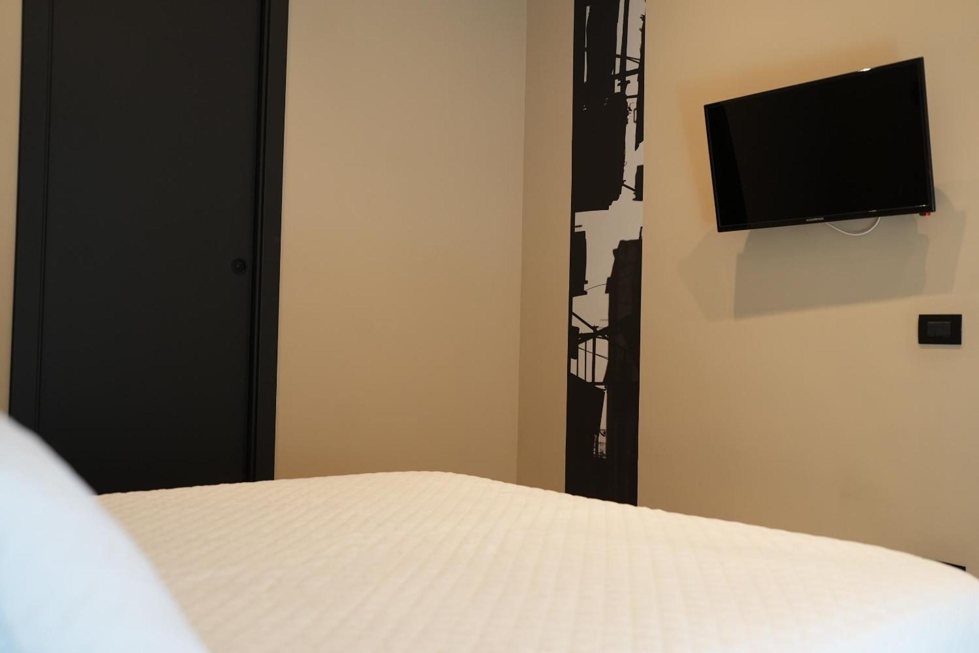 Alma House Apartment Наполи Екстериор снимка