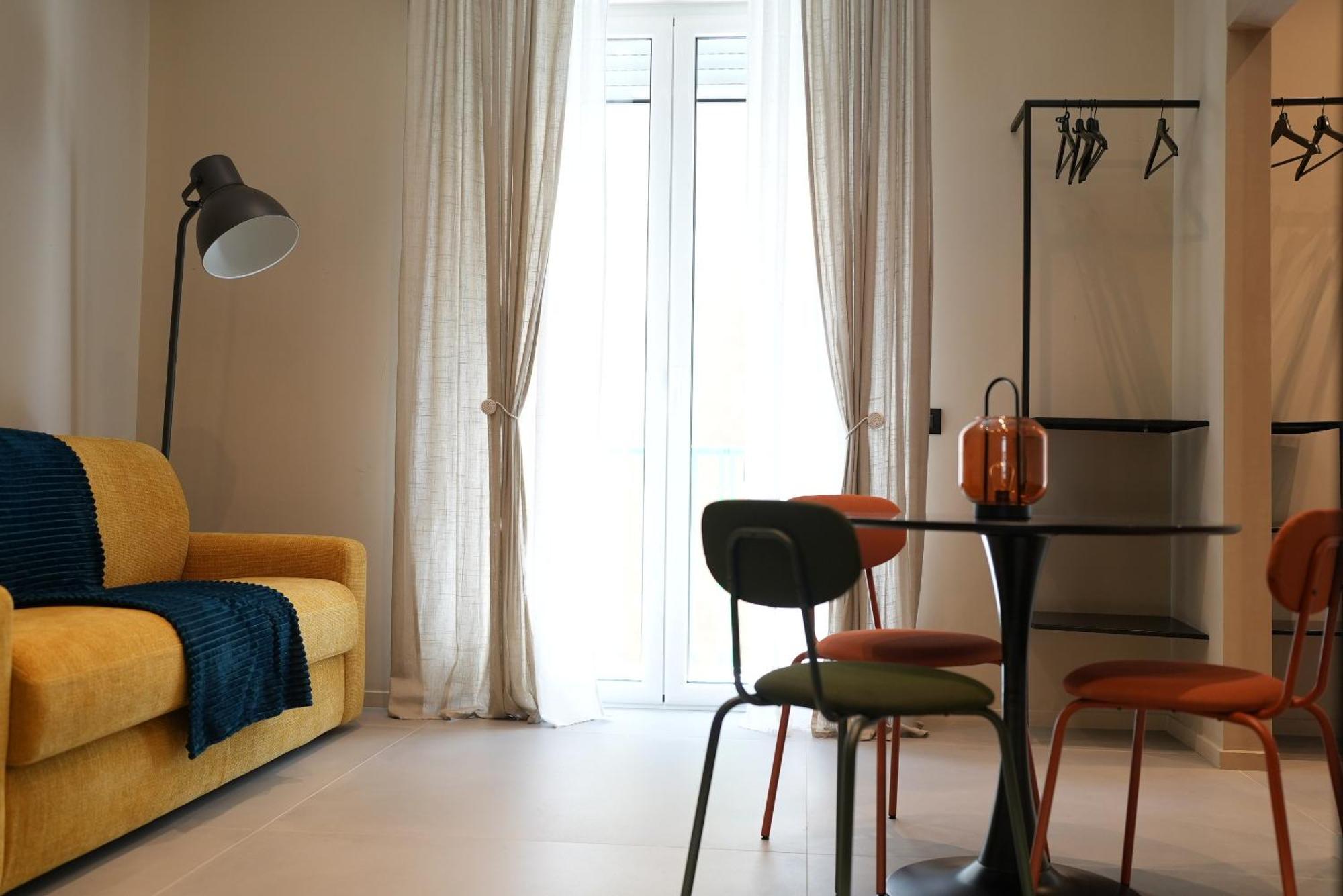Alma House Apartment Наполи Екстериор снимка